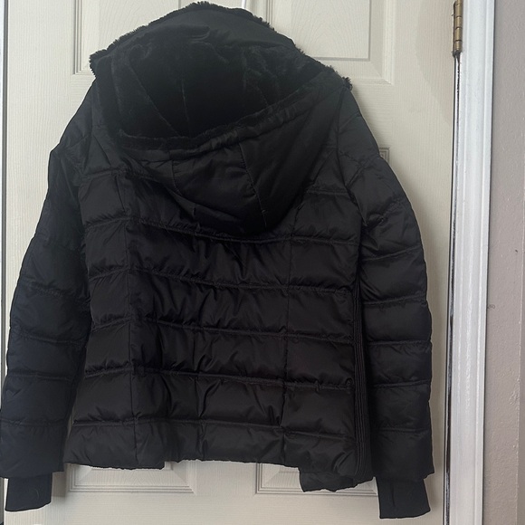 Men's Black Puffer Jacket - Picture 5 of 5